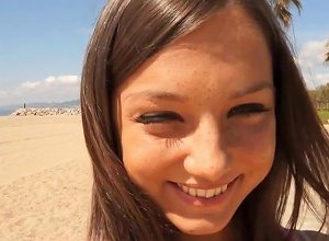 Cute Russian Teen Foxi Di New 19 Sep 2021 Sunporno
